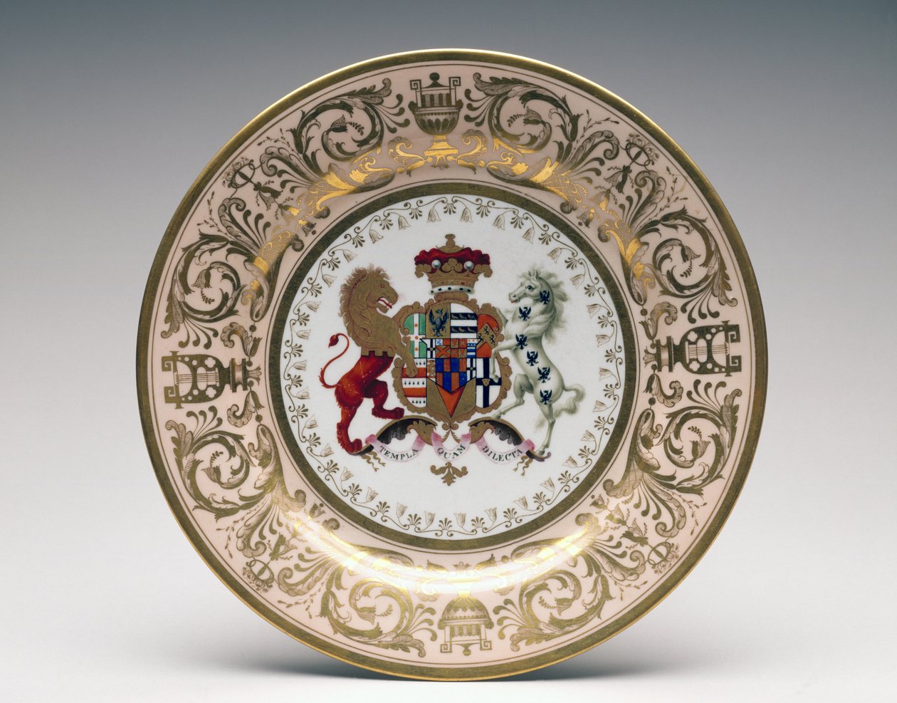 Talerz Stowe Service, Worcester Porcelain, wyprodukowany przez Flight, Barr and Barr, ok. 1813 (porcelana z miękkiej pasty) autorstwa English School