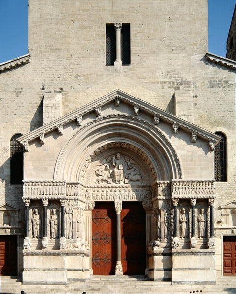 Widok na portal autorstwa French School