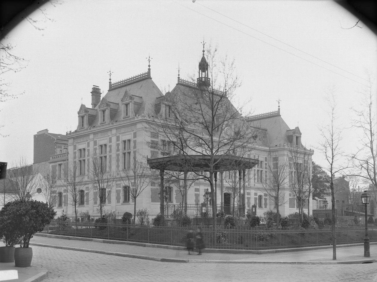 Ratusz, ok.1886-90 autorstwa Adolphe Giraudon