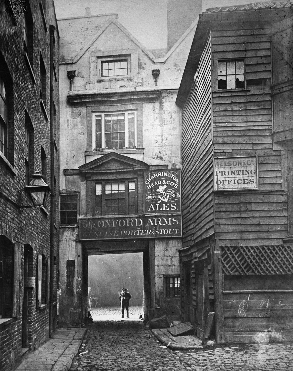 The Oxford Arms, Warwick Lane, 1875 autorstwa Alfred and John Bool