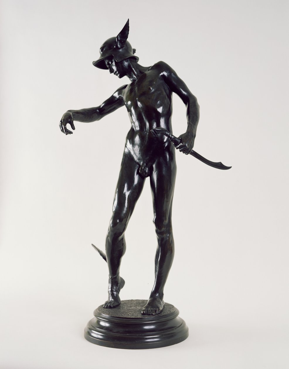 Uzbrojenie Perseusza, 1882 (brąz) (patrz także 353102) autorstwa Alfred Gilbert