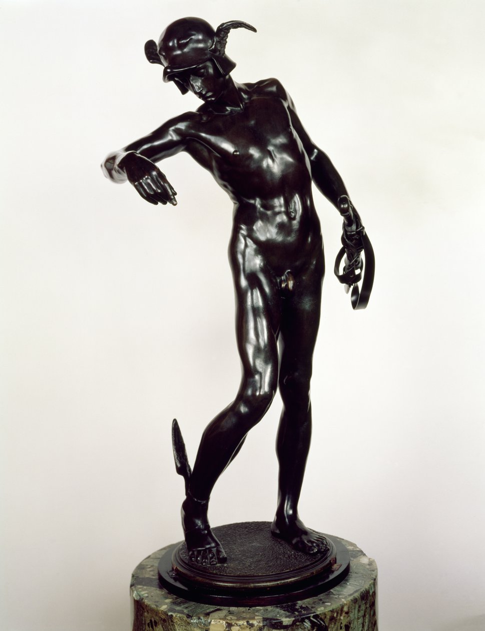 Perseusz uzbrojony, pierwszy odlew w 1881 r. (brąz) autorstwa Alfred Gilbert