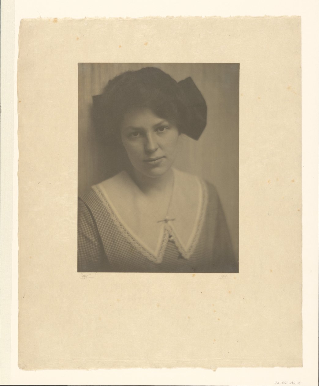 [Portret Marie Rapp] autorstwa Alfred Stieglitz