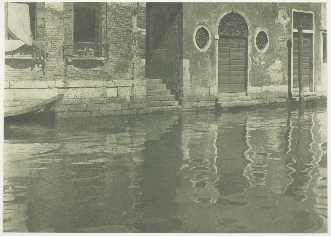 Odbicia — Wenecja autorstwa Alfred Stieglitz