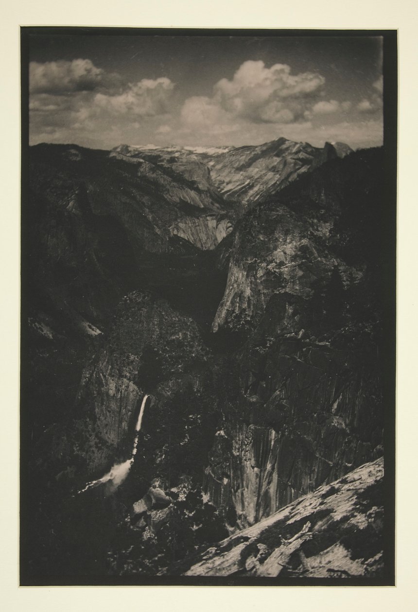 Yosemite: Odległy wodospad autorstwa Alvin Langdon Coburn
