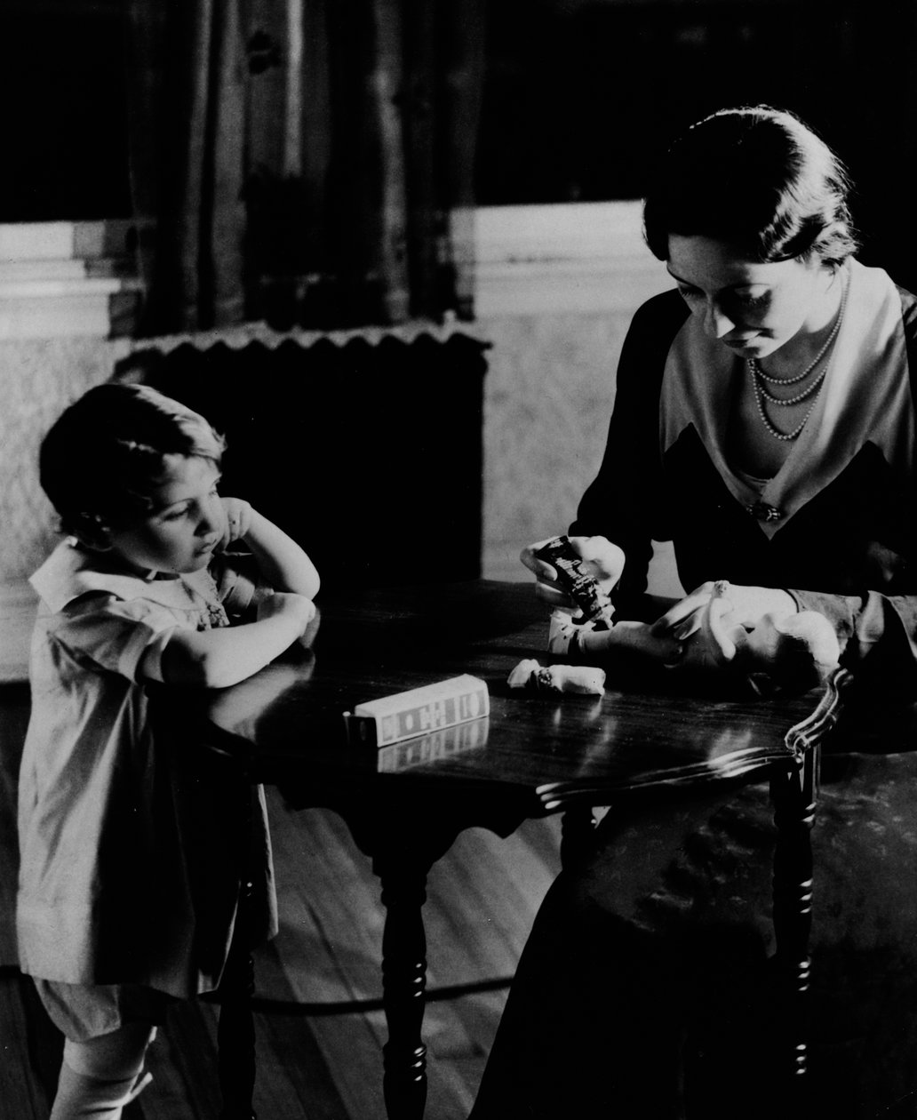 Reklama cementu Duco, ok. 1930-40 autorstwa American Photographer
