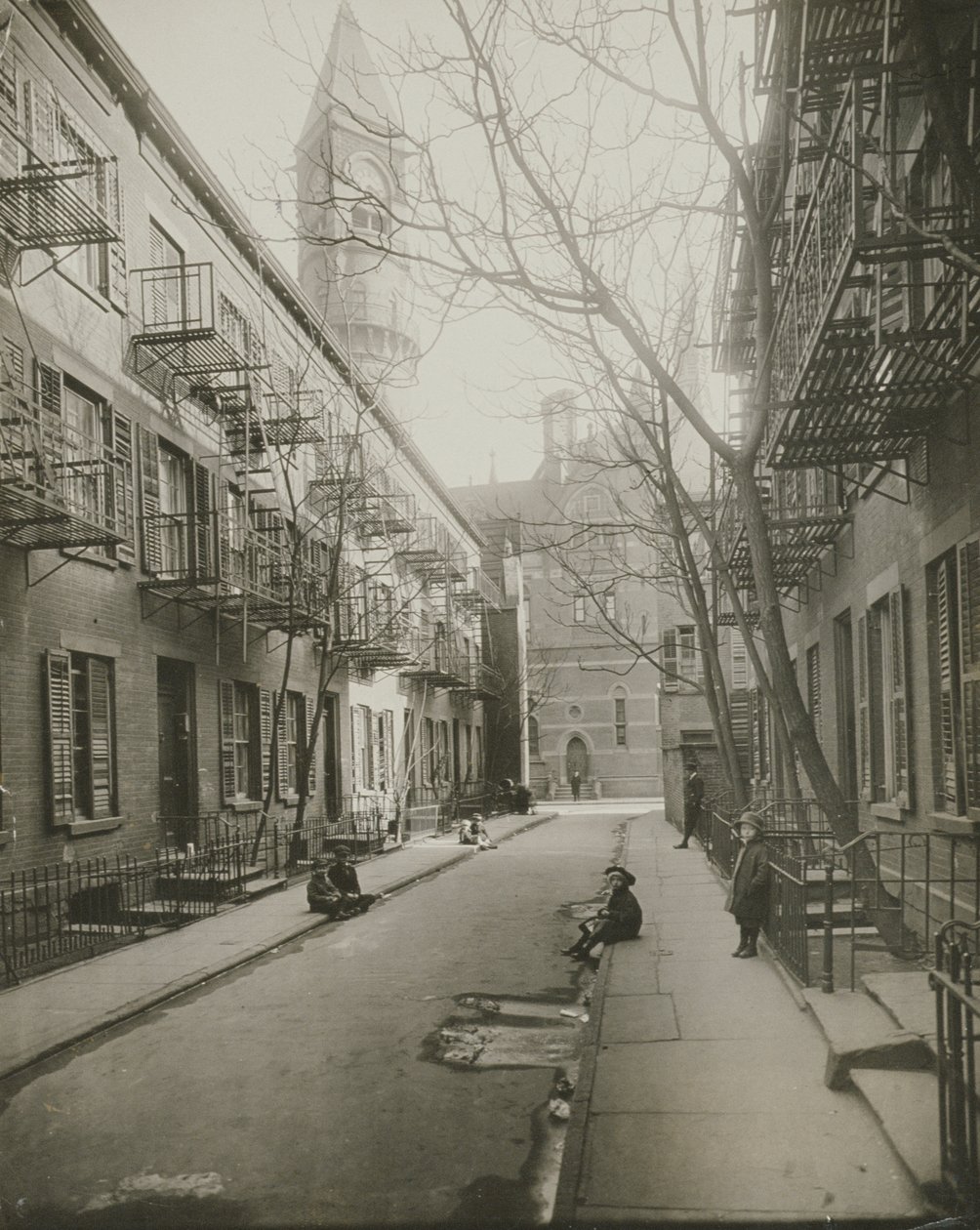 Patchen Place, Greenwich Village, Nowy Jork, 1916-20 autorstwa American Photographer