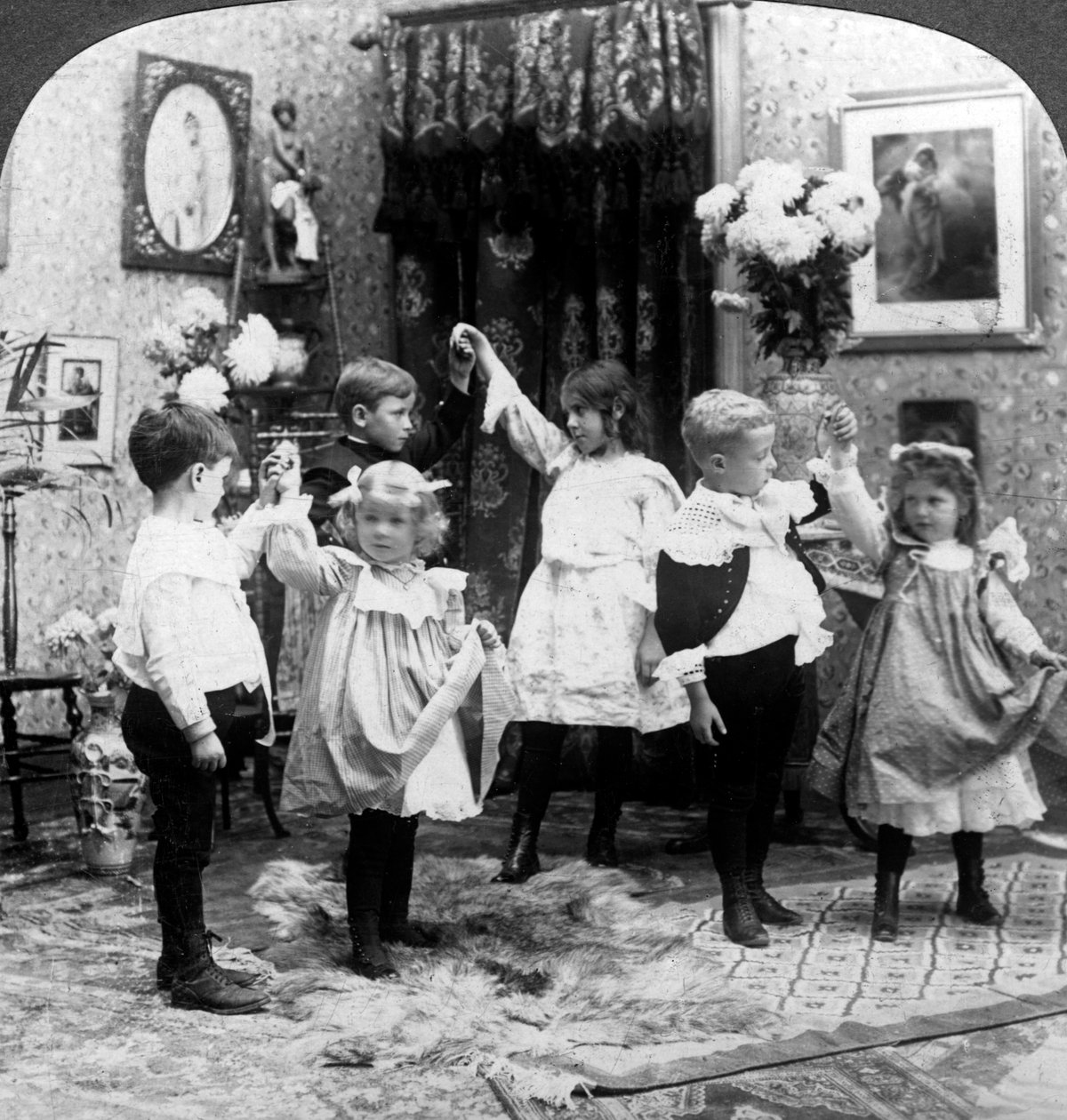 Lekcja tańca. autorstwa American Stereoscopic Company