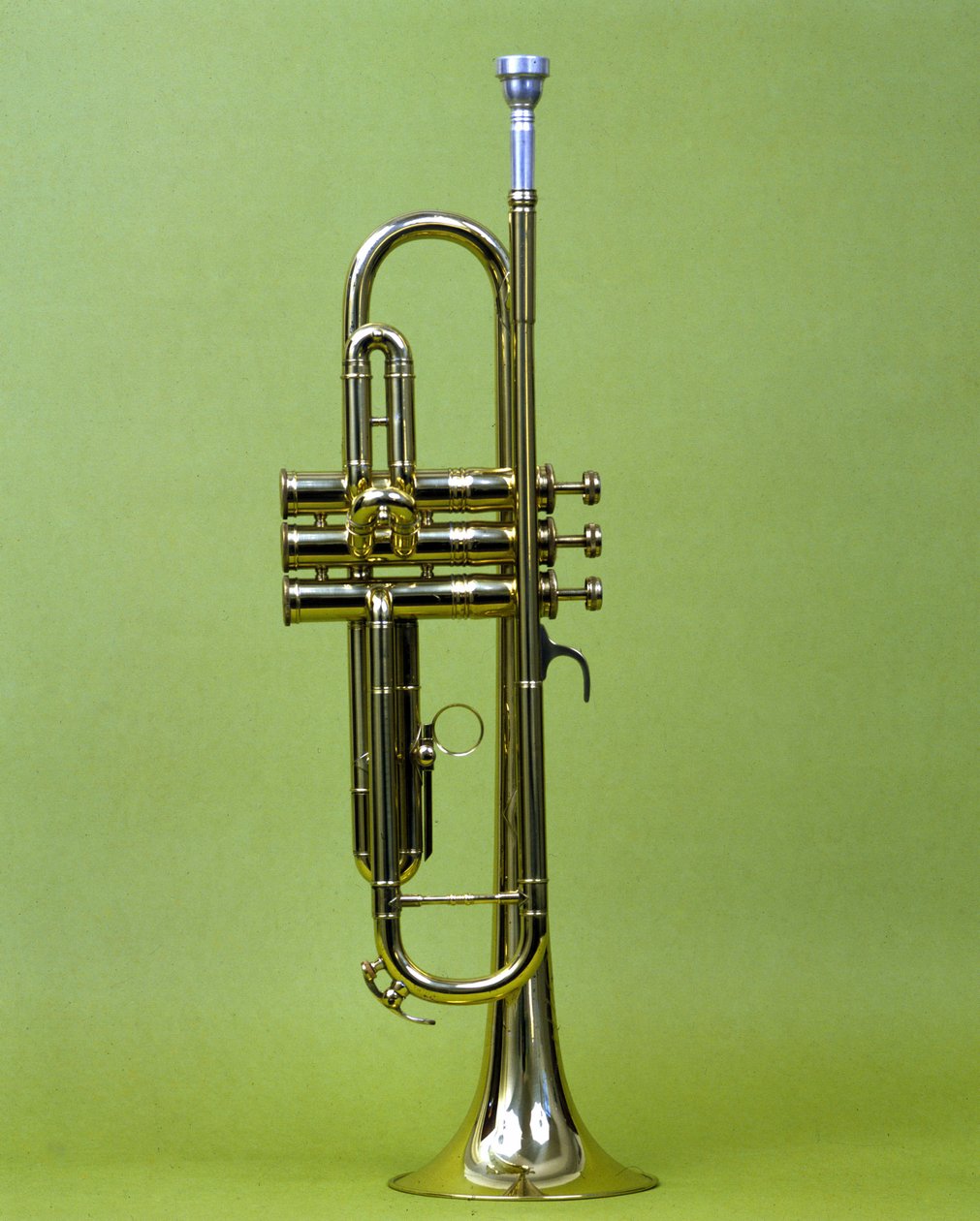 Instrument muzyczny: trąbka. 1990. autorstwa Anonymous Anonymous