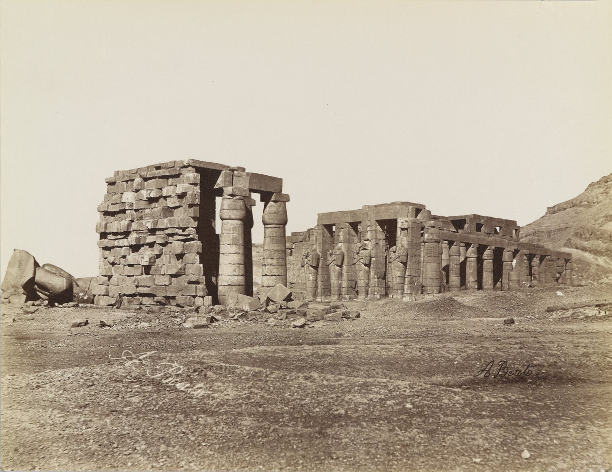 Widok ogólny Ramesseum, Teby autorstwa Antonio Beato
