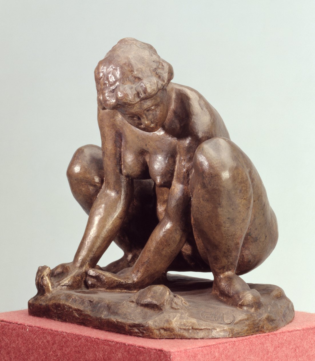 Przyczajona kobieta, 1900-02 (brąz) autorstwa Aristide Maillol