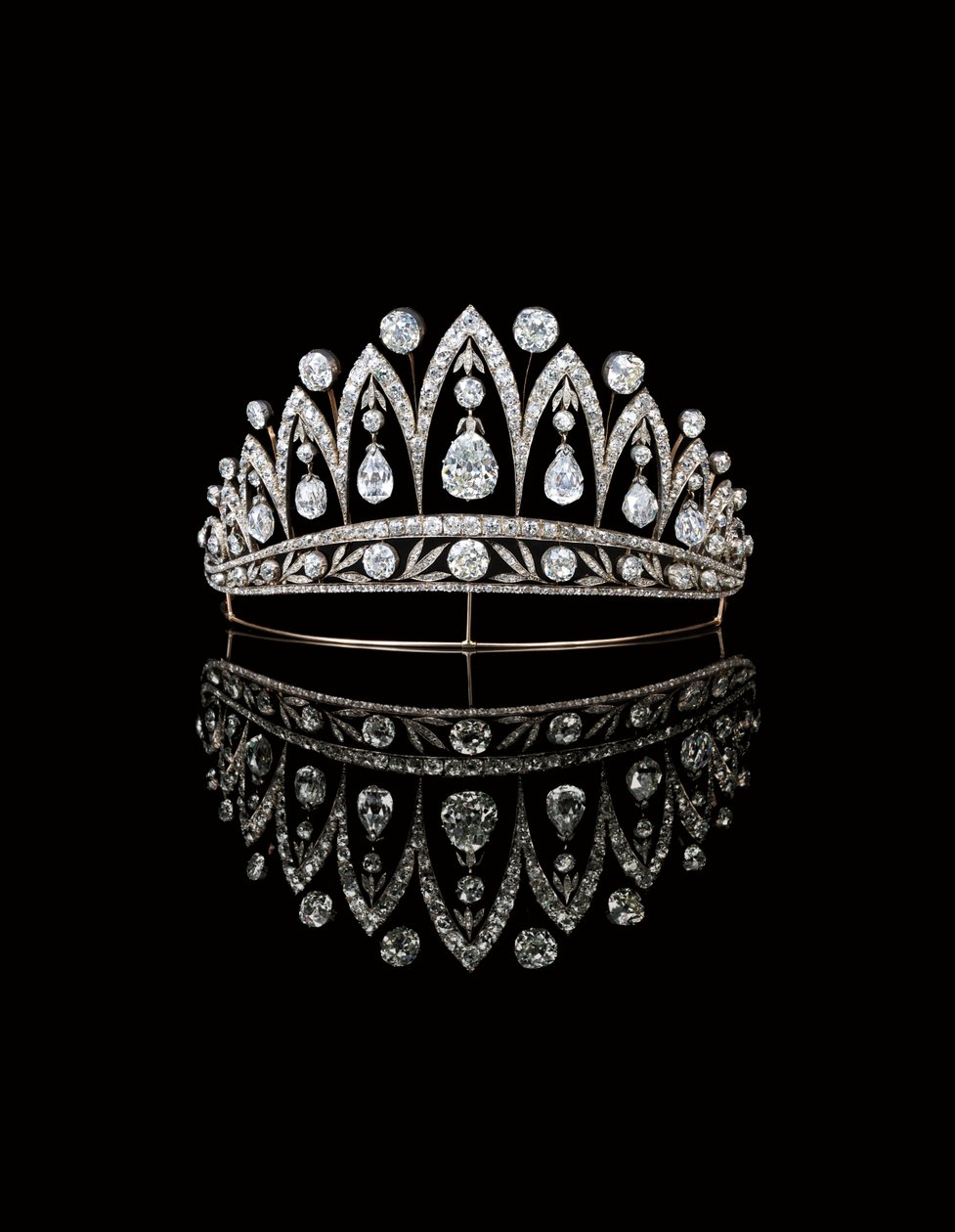 Tiara, Faberge, c.1890 (diamenty i złoto) autorstwa August Wilhelm Holmström