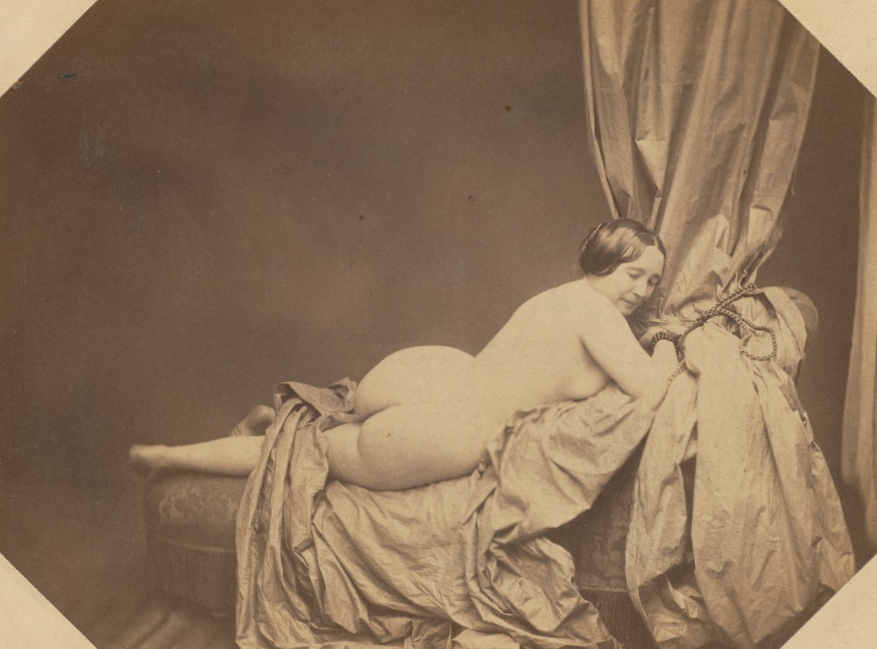 Akt akademicki leżący na sofie autorstwa Auguste Belloc