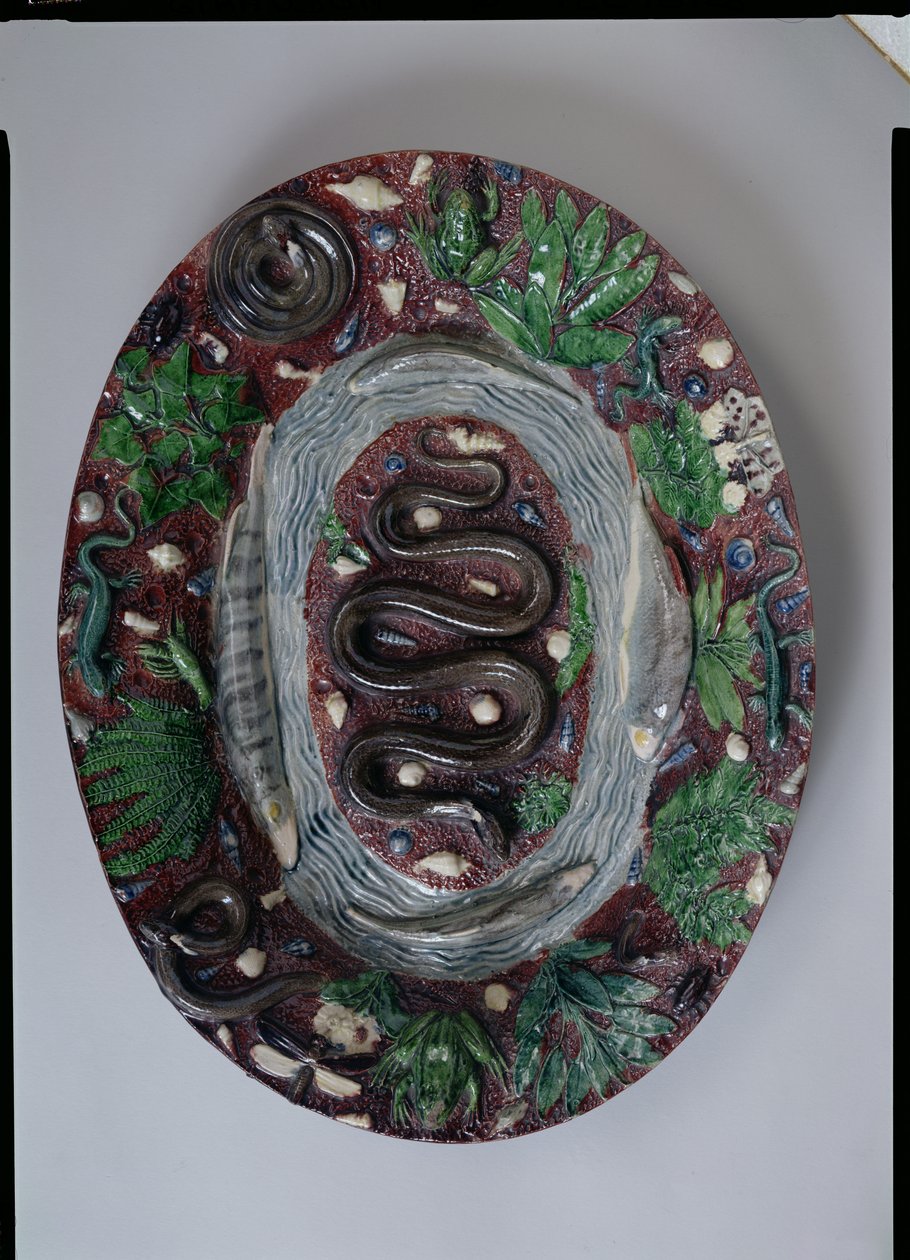 Duże owalne naczynie wyrzeźbione w reliefie z zaskrońcem, pstrągiem i rybą (ceramika) autorstwa Bernard Palissy