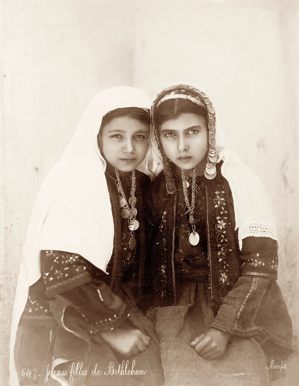 Dwie dziewczynki z Betlejem, ok. 1867-98 autorstwa Bonfils Studio