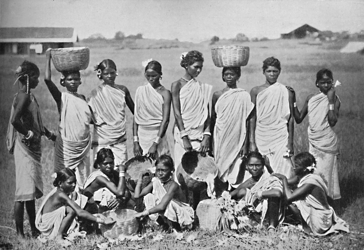 Grupa dziewcząt Kol, 1902 autorstwa Bourne and Shepherd