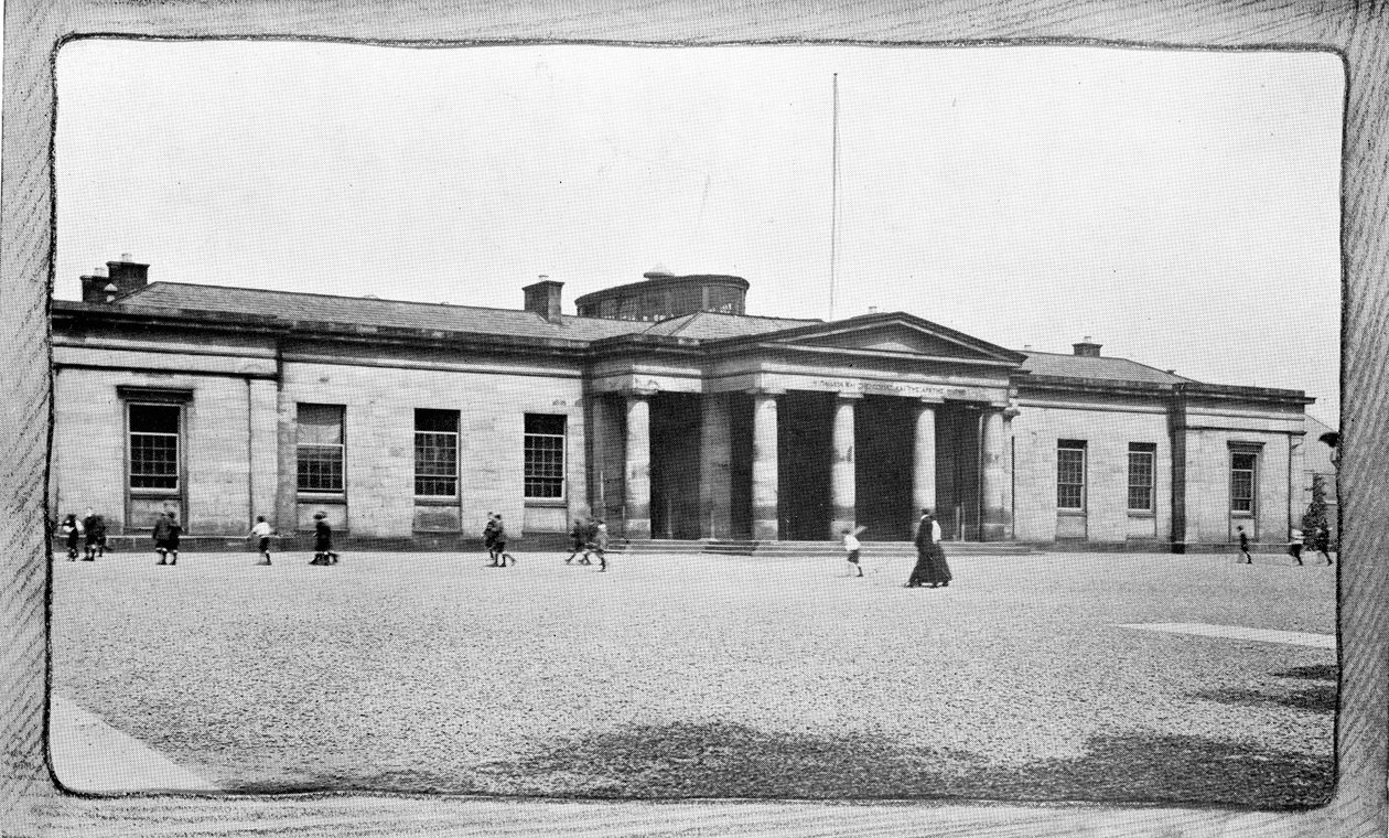 Akademia Edynburska, Henderson Row, Edynburg autorstwa British Photographer