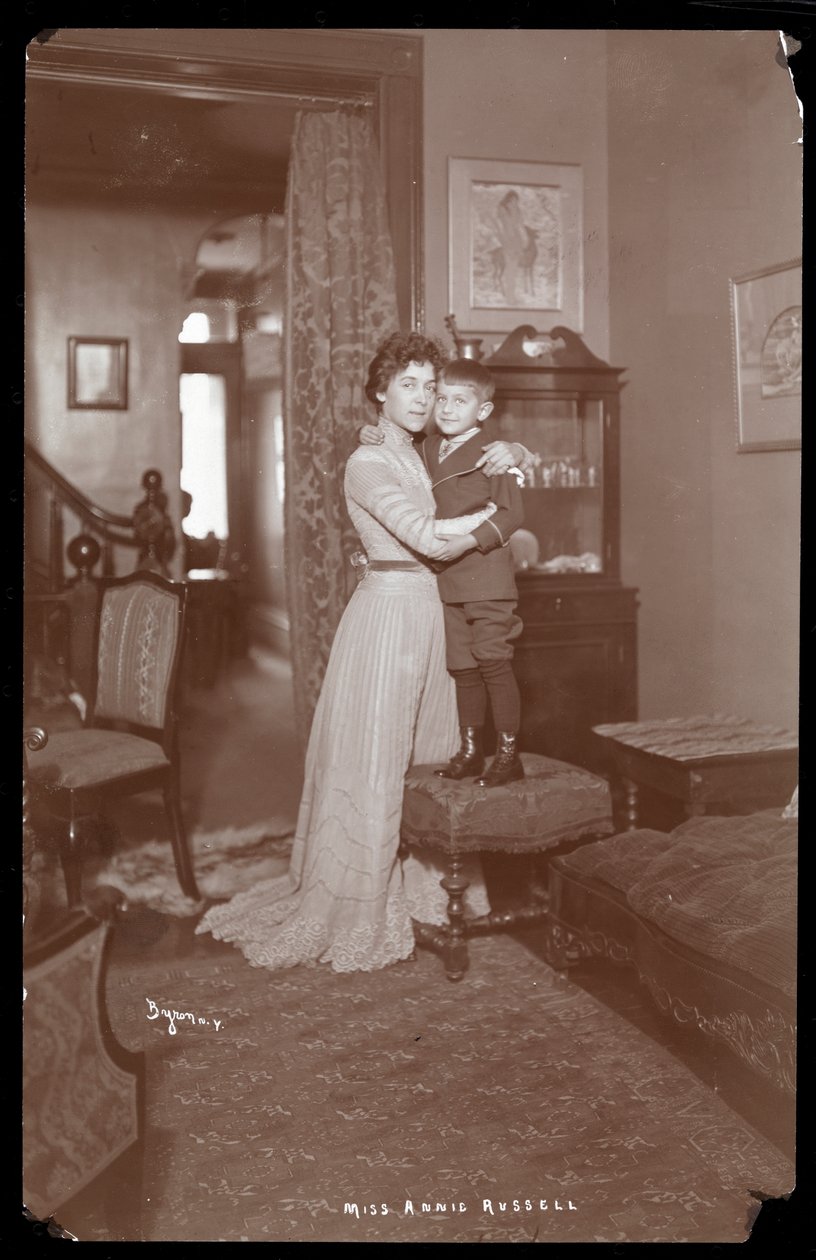 Annie Russell, ok. 1900 r. autorstwa Byron Company