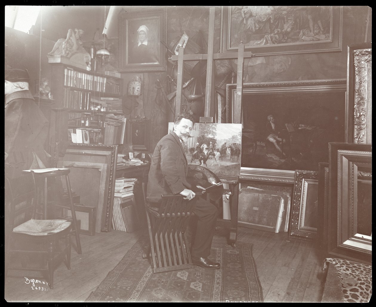 Artysta pracujący nad obrazem, 1907 (odbitka żelatynowa srebrna) autorstwa Byron Company