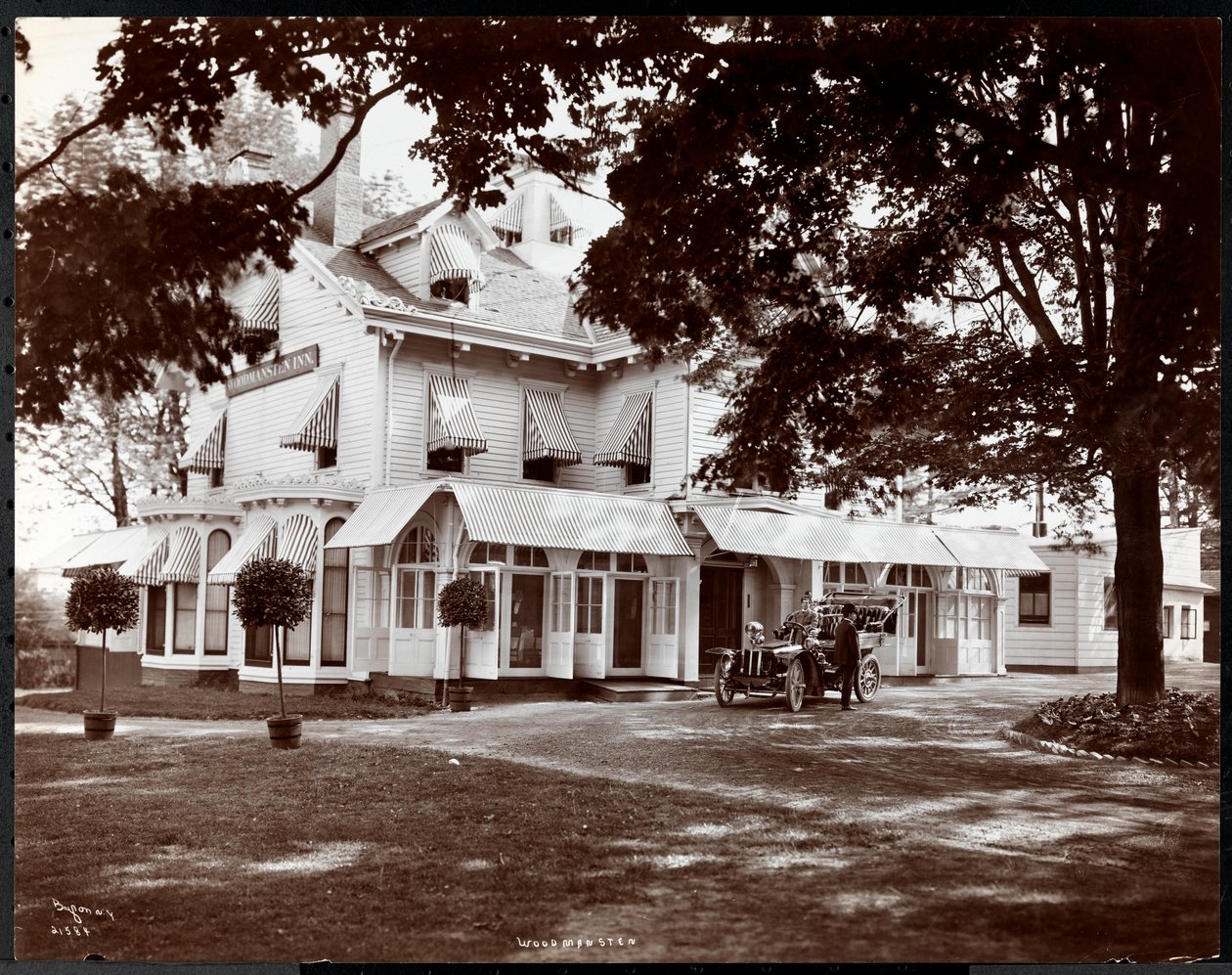The Woodmansten Inn, Westchester, Nowy Jork, 1906 (odbitka żelatynowa) autorstwa Byron Company