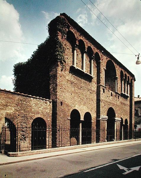 Fasada Pałacu Teodoryka autorstwa Byzantine School