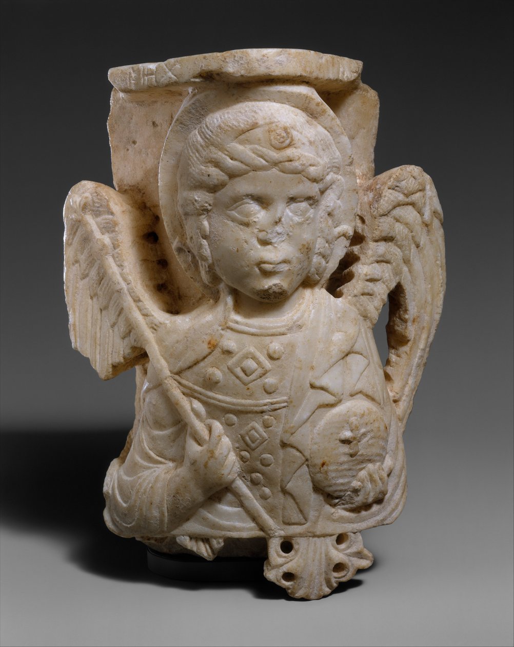 Stolica z popiersiem Archanioła Michała autorstwa Byzantine