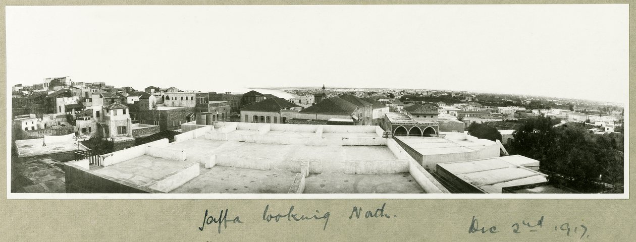 Jaffa z widokiem na północ, 2 grudnia 1917 r. autorstwa Capt. Arthur Rhodes