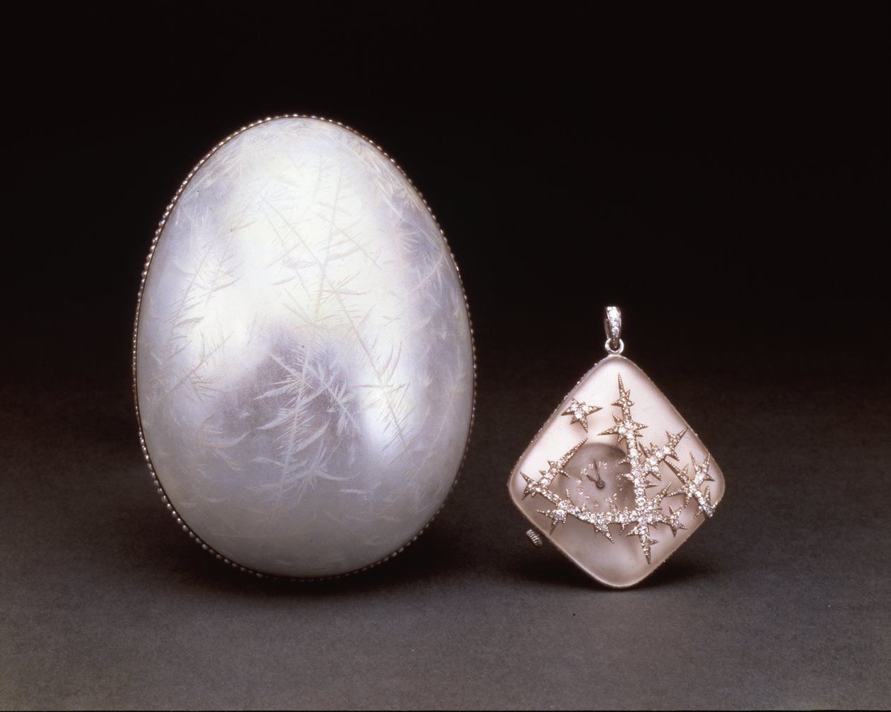 Lodowe jajko Nobla z lodu, ok. 1910 r. autorstwa Carl Fabergé