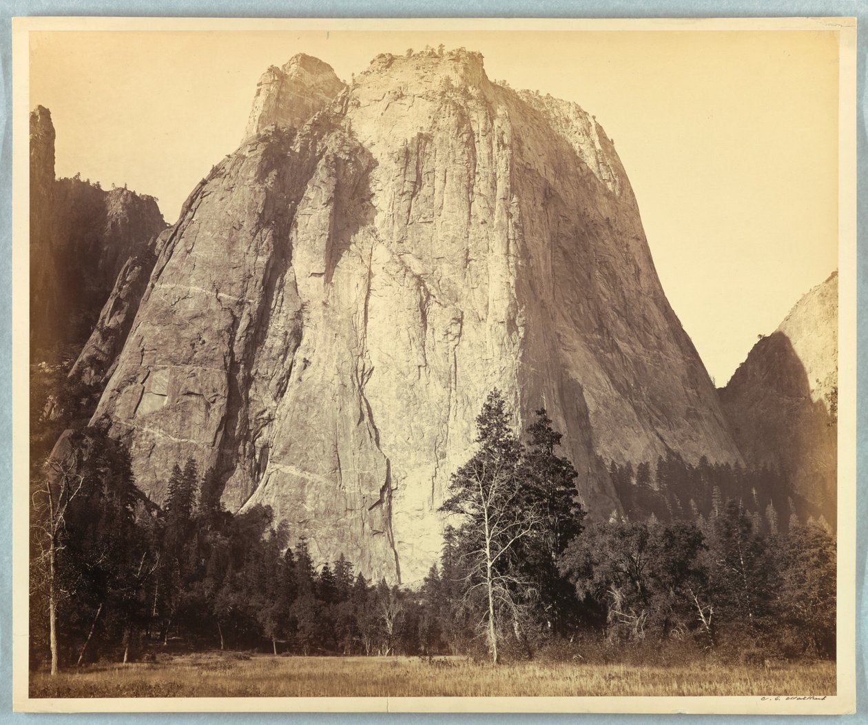 Cathedral Rock, Yosemite autorstwa Carleton E. Watkins