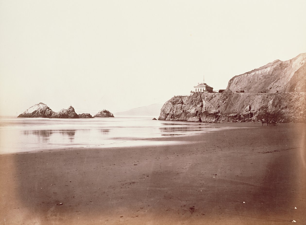 [Dom na klifie z plaży] autorstwa Carleton Watkins