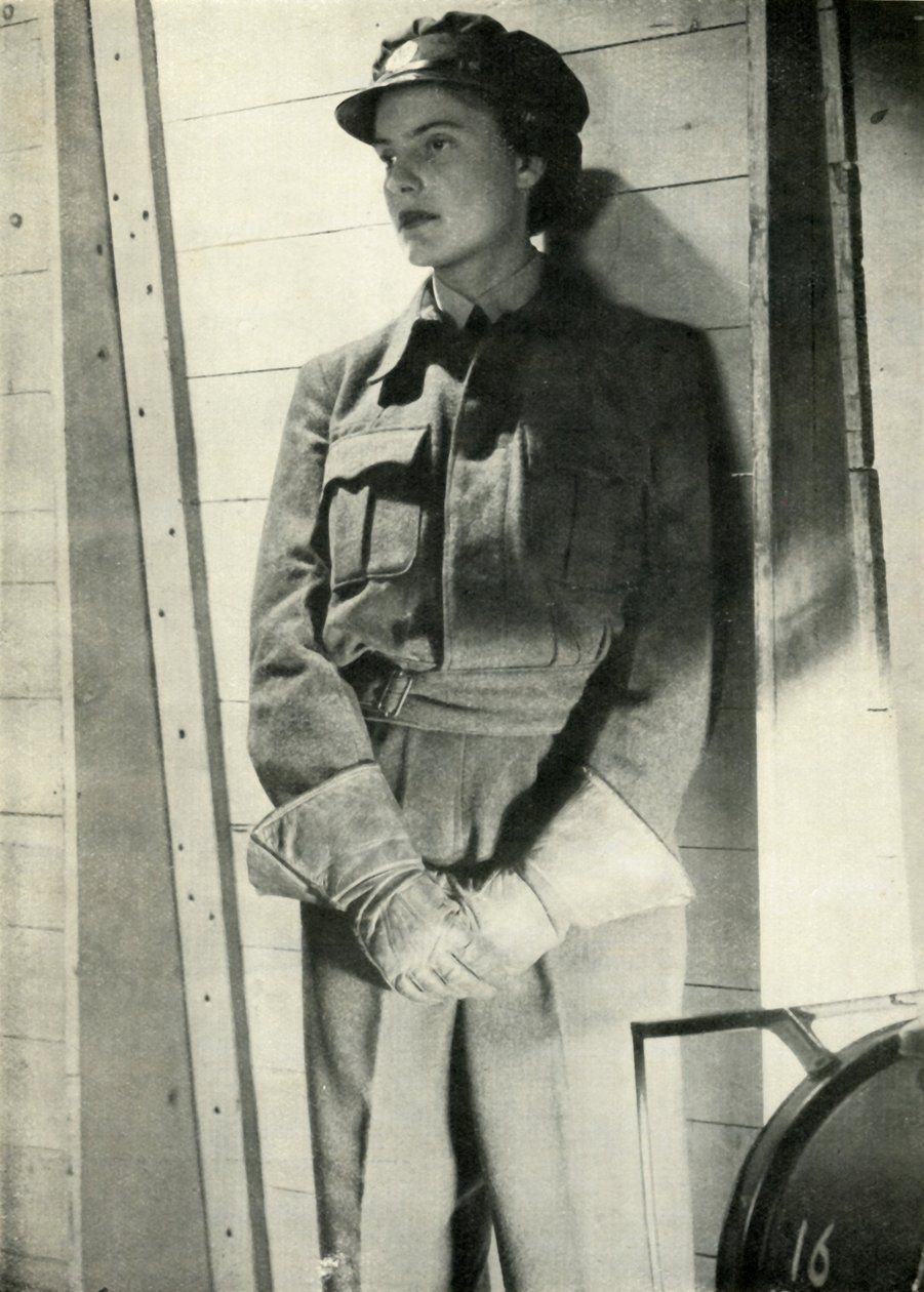 M.T. Kierowca, ok. 1943. autorstwa Cecil Beaton