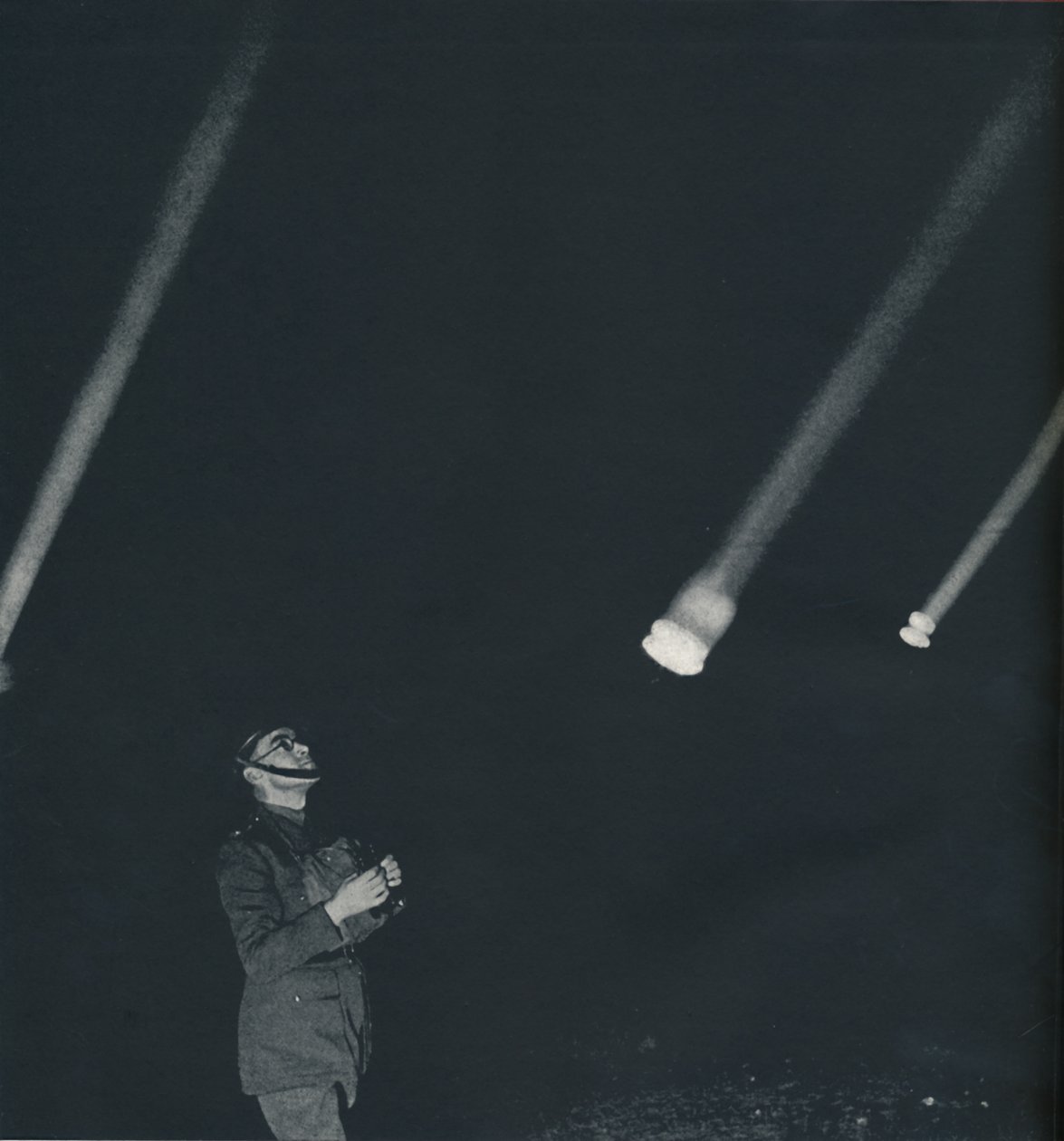 Wojna..., 1941 autorstwa Cecil Beaton