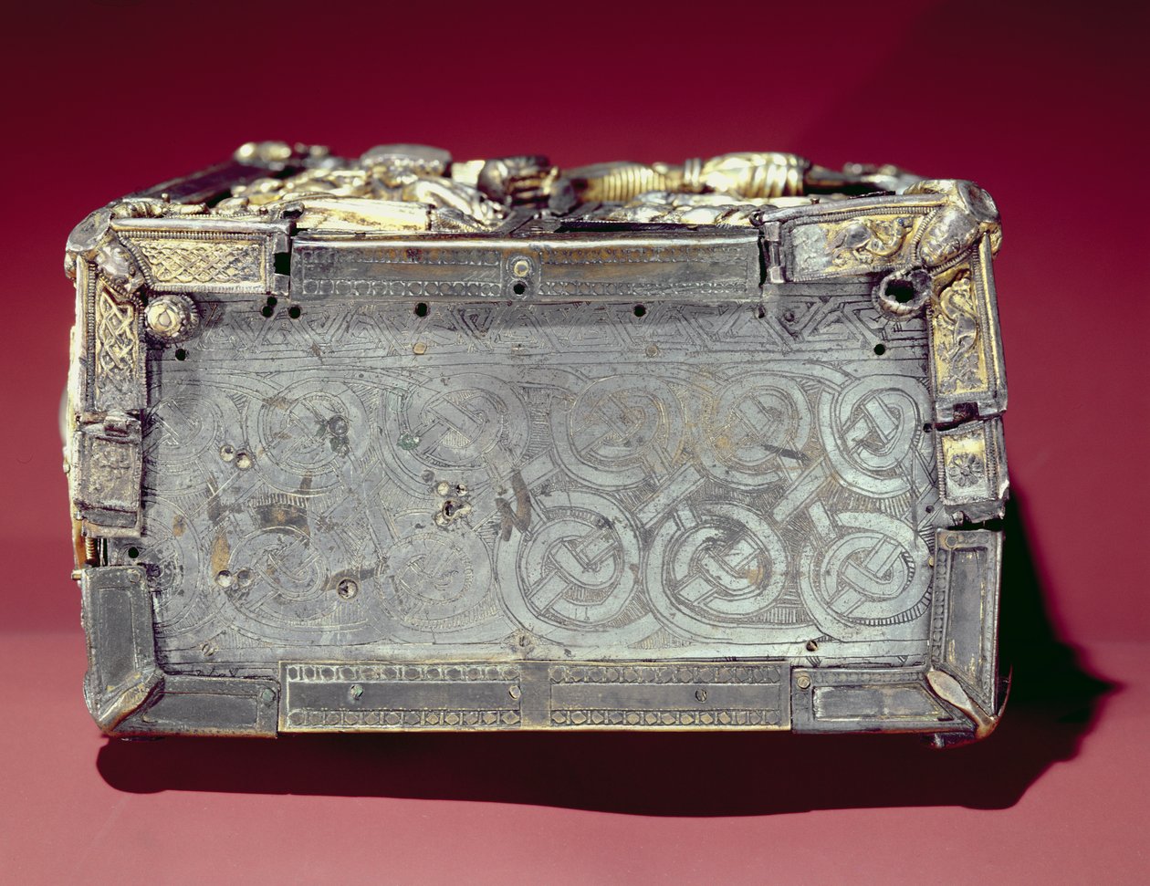 Panel boczny księgi Domnach Airgid, Clones, County Monaghan, VIII wiek, przebudowany ok. 1350 (cis pokryty brązem pokrytym cyną i pozłacanymi srebrem) autorstwa Celtic