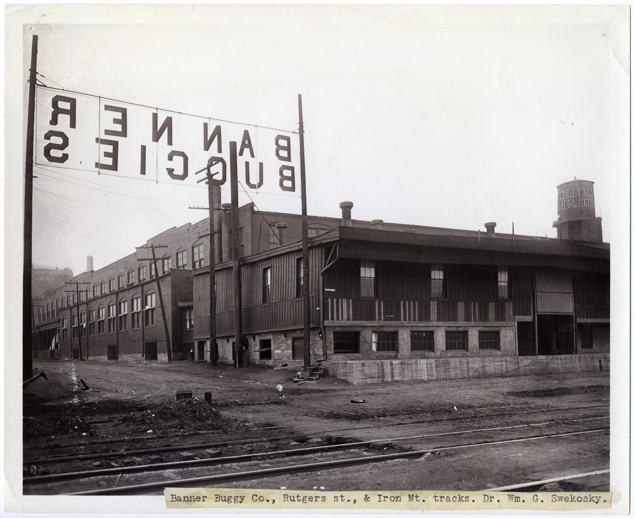 Banner Buggy Company autorstwa Charles Clement Holt