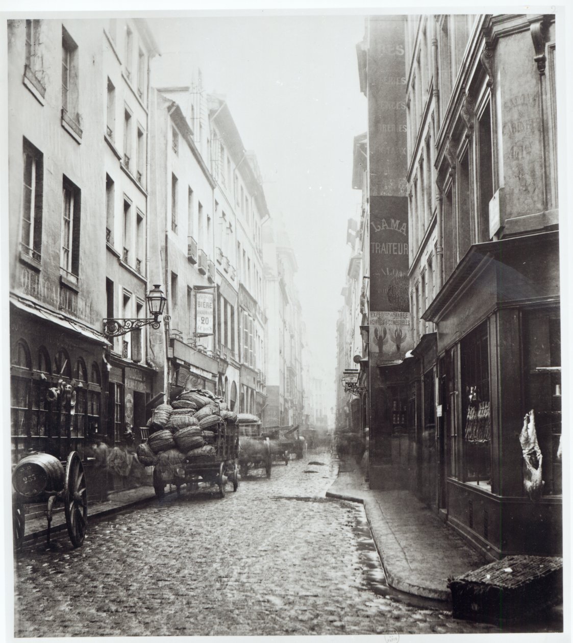 Rue de la Grande Truanderie, od rue Montorgueil, Paryż, 1858-78 autorstwa Charles Marville