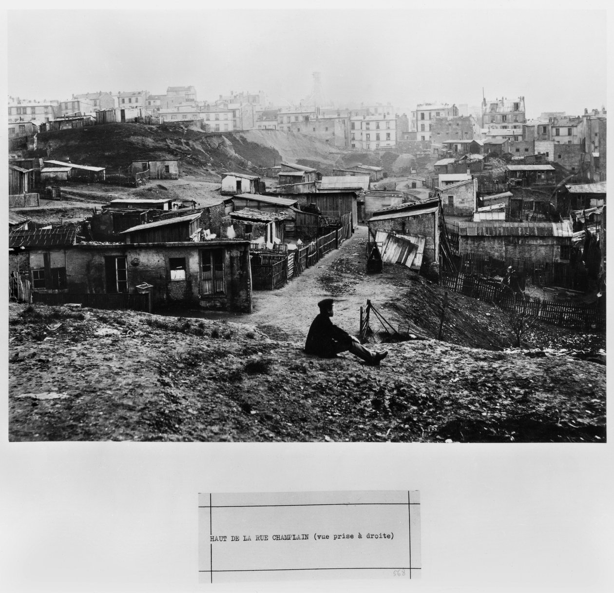 Góra rue Champlain (widok z prawej) Paryż, 1858-78 autorstwa Charles Marville