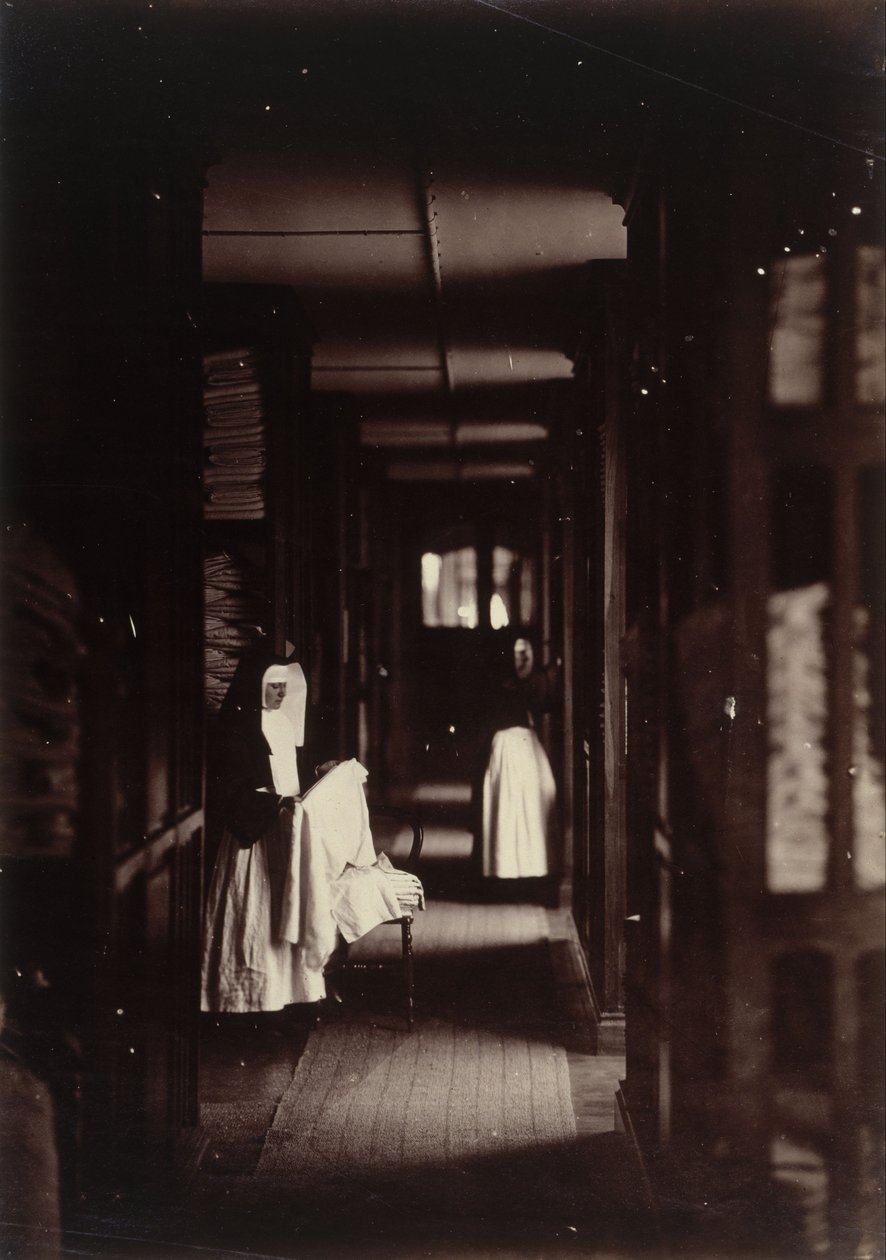 Imperial Asylum Vincennes, bielizna autorstwa Charles Nègre