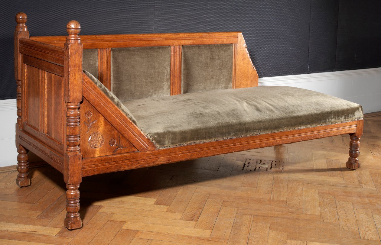 Sofa do salonu, ok.1874 (dąb) autorstwa Charles Lock Eastlake