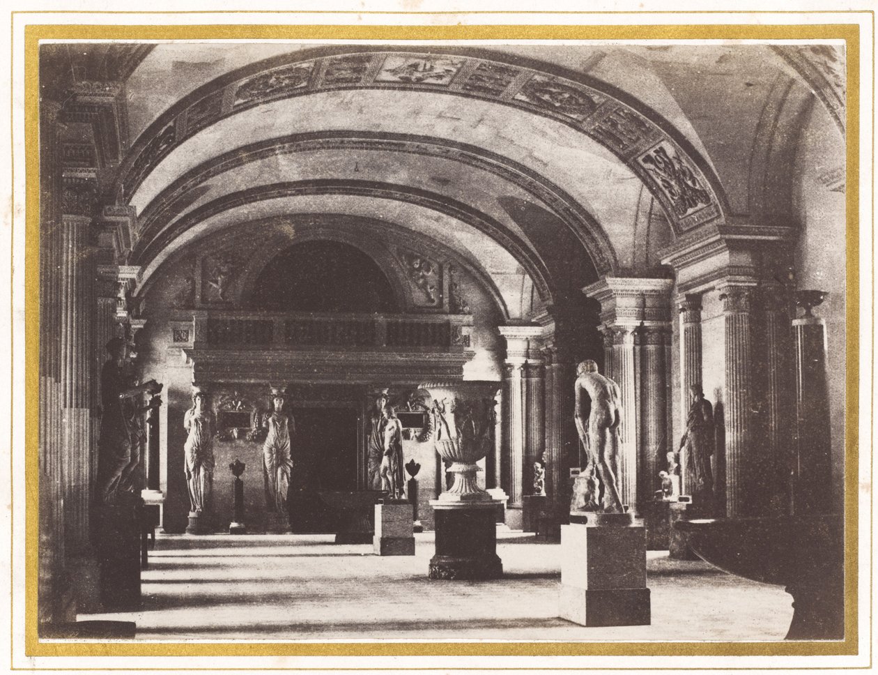 Sala Kariatyd w Luwrze autorstwa Charles Marville