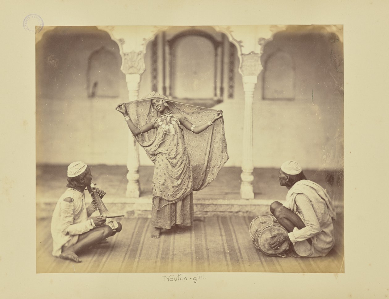 Nautch - dziewczyna autorstwa Charles Shepherd