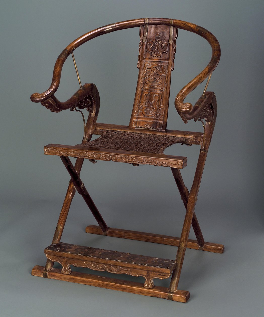 Krzesło (składane), dynastia Ming, 1600-50 (palisander) autorstwa Chinese School