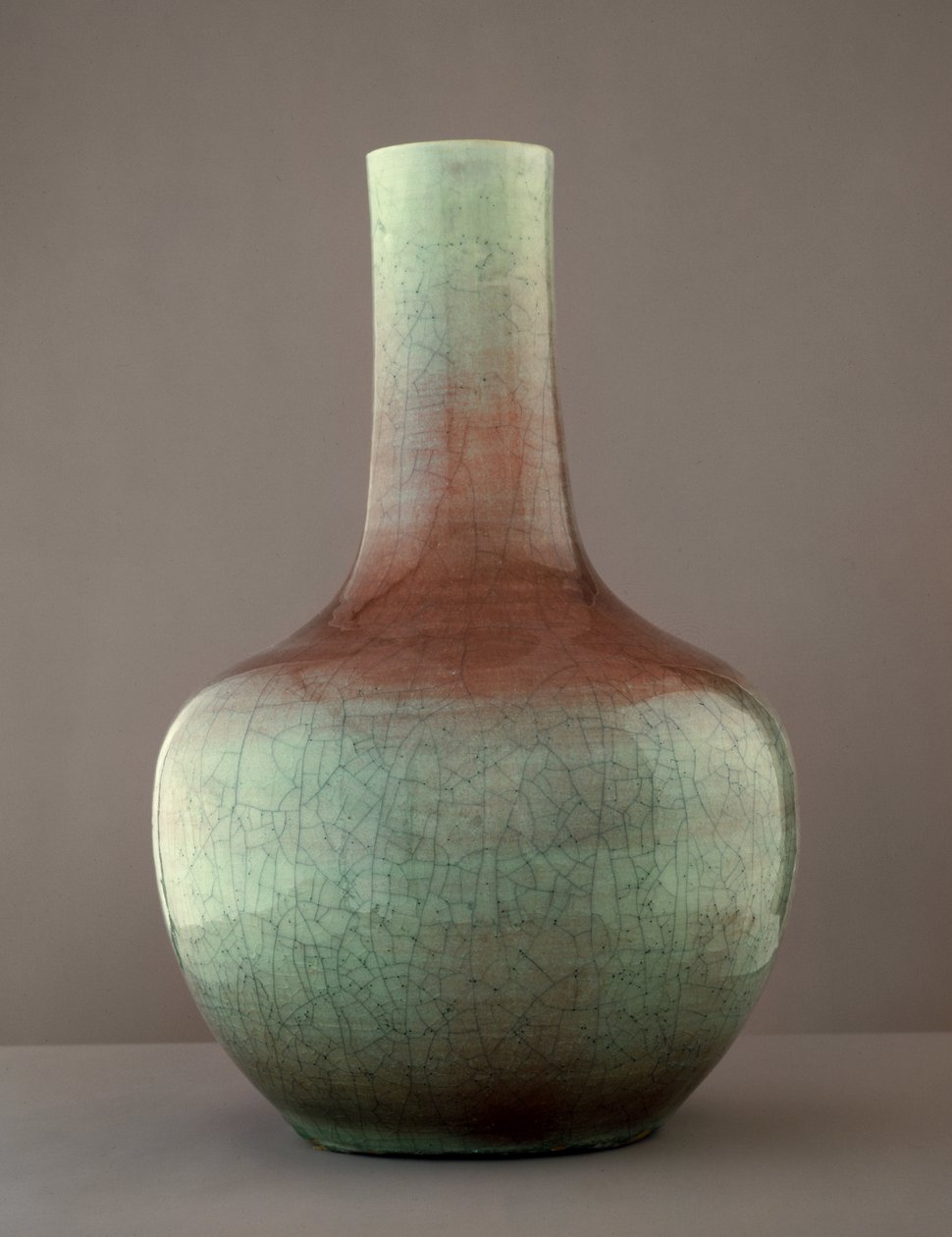 Kolorowe naczynie glazurowane (ceramiczne) autorstwa Ching Period Chinese School