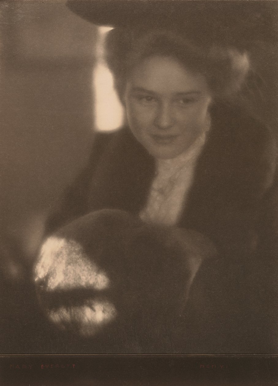 Dziewczyna z mufką autorstwa Clarence H. White