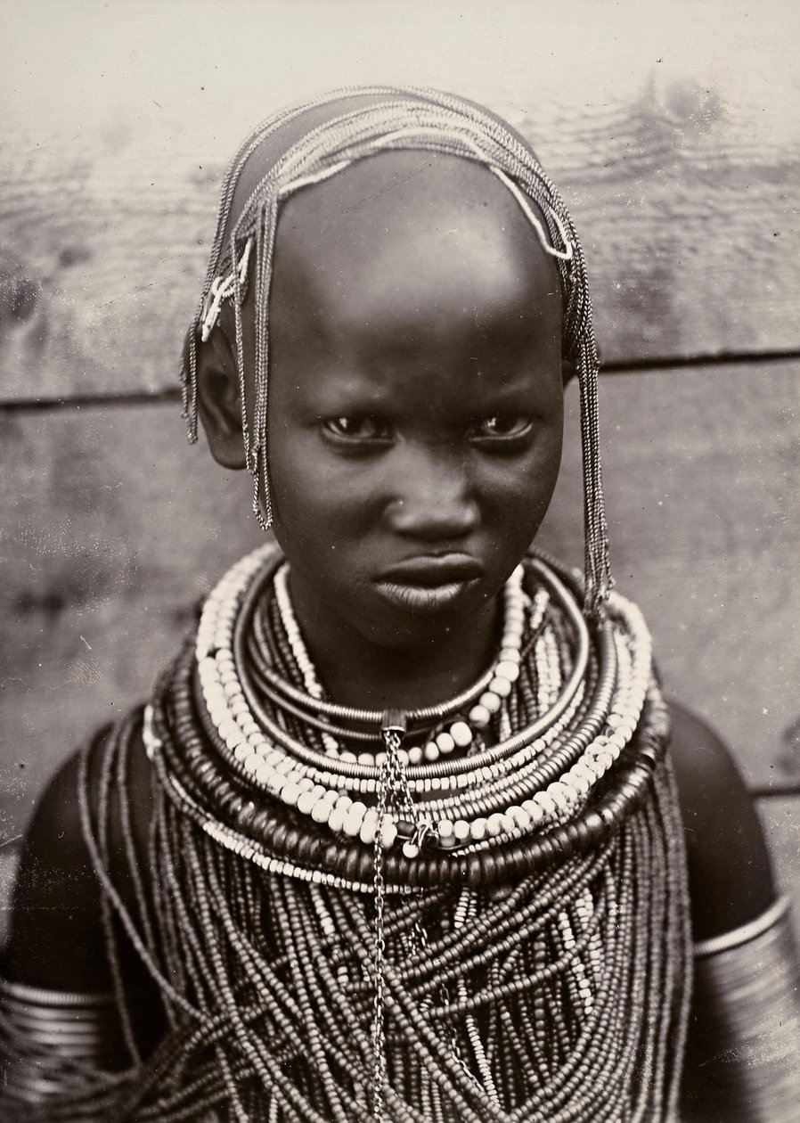 Córka szefa, Mombasa, Uganda (odbitka żelatynowo-srebrowa) autorstwa D. V. F. Figueira