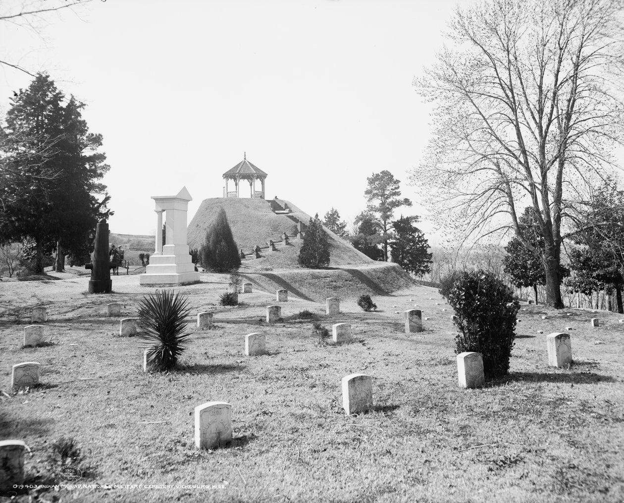 Kopiec indyjski, Narodowy Cmentarz Wojskowy, Vicksburg, Mississippi, ok. 1906 r. autorstwa Detroit Publishing Co.