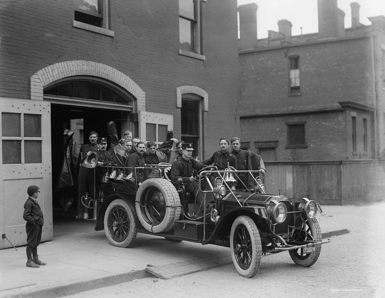 Straż pożarna Packard, 1911 autorstwa Detroit Publishing Co.