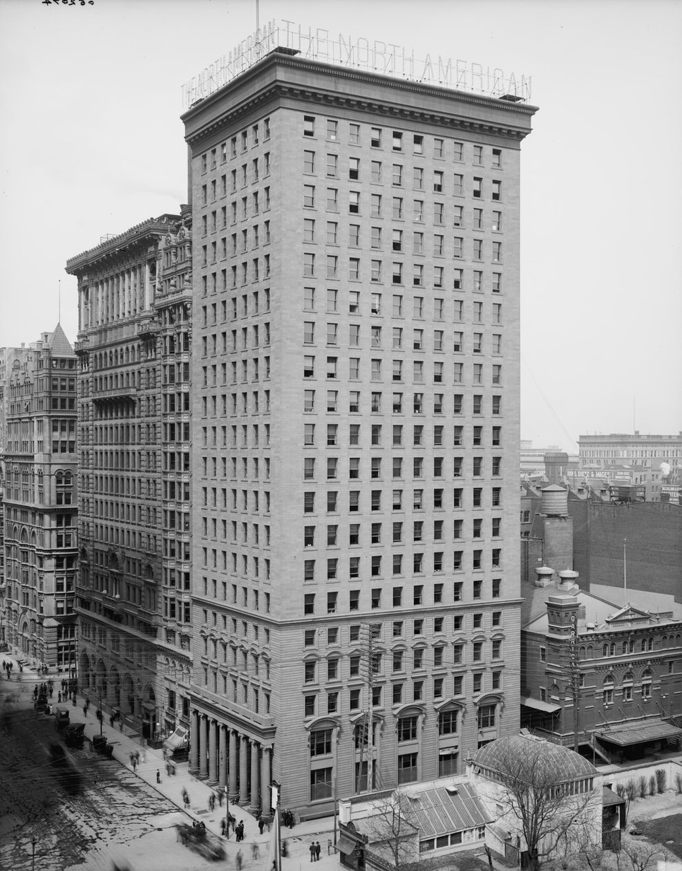 North American and Real Estate Trust Buildings, Filadelfia, Pensylwania, ok. 1897-1910 autorstwa Detroit Publishing Co.
