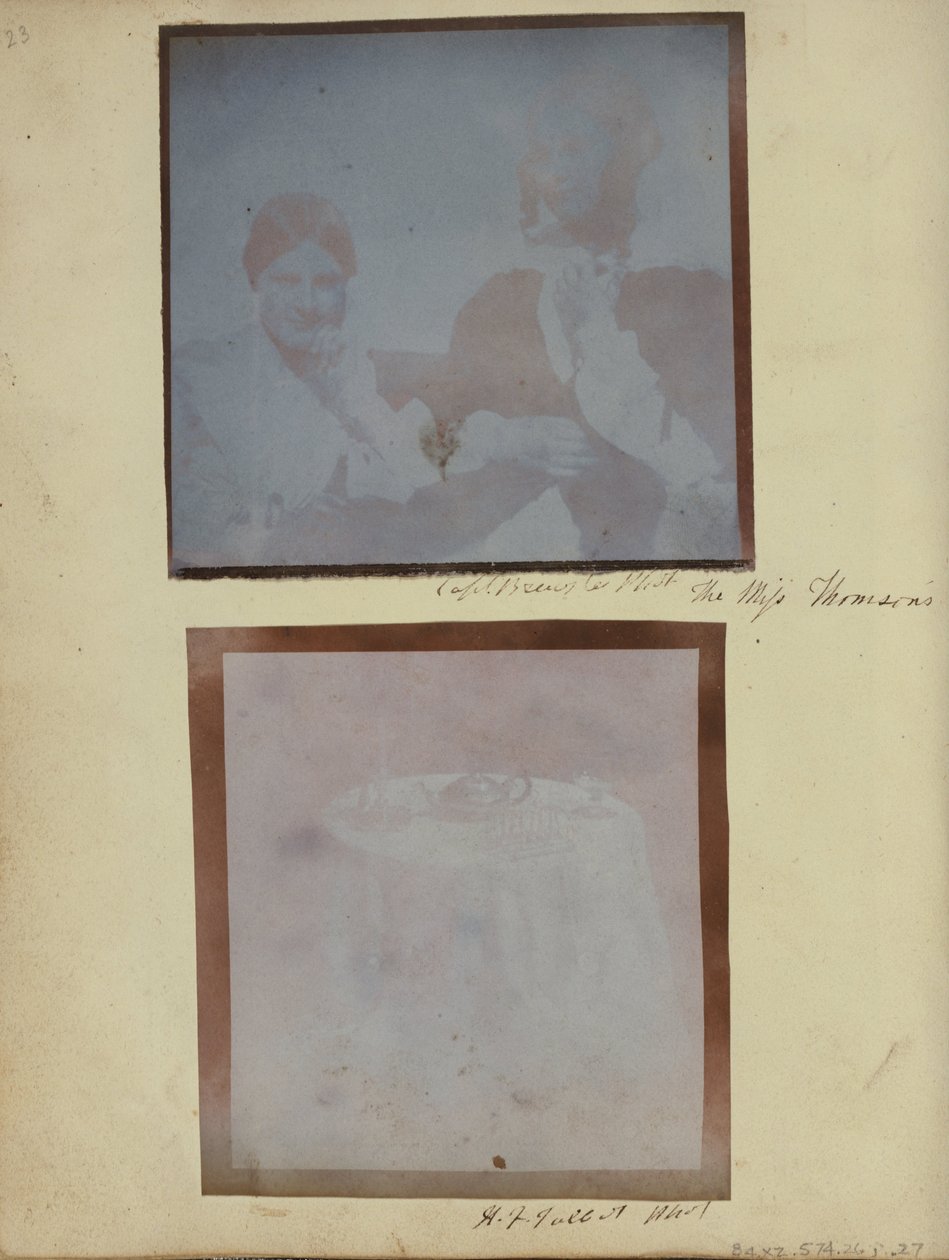 Isabella i Margaret Thomson autorstwa Dr. John Adamson