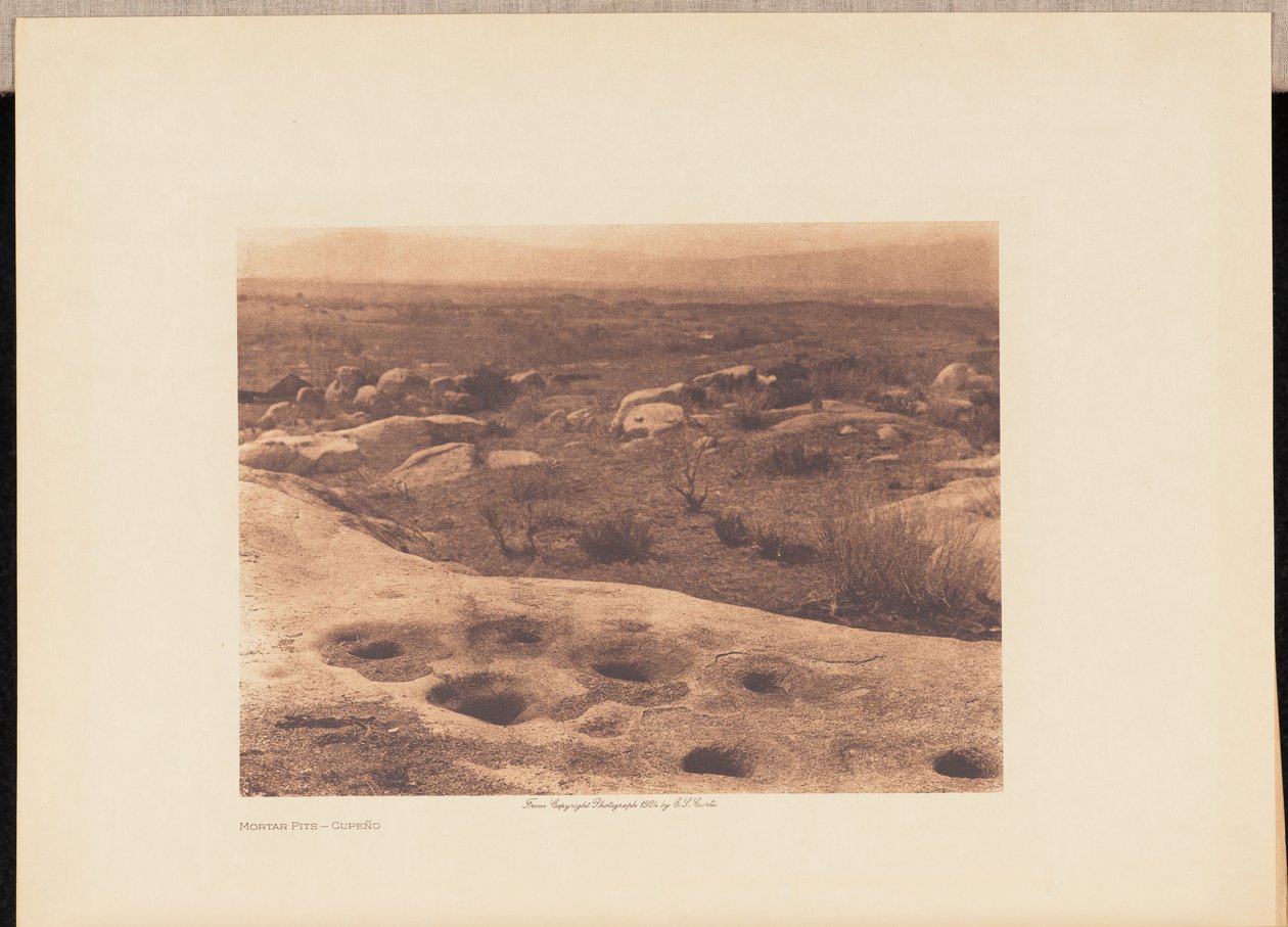 Doły na zaprawę - Cupeño autorstwa Edward S. Curtis