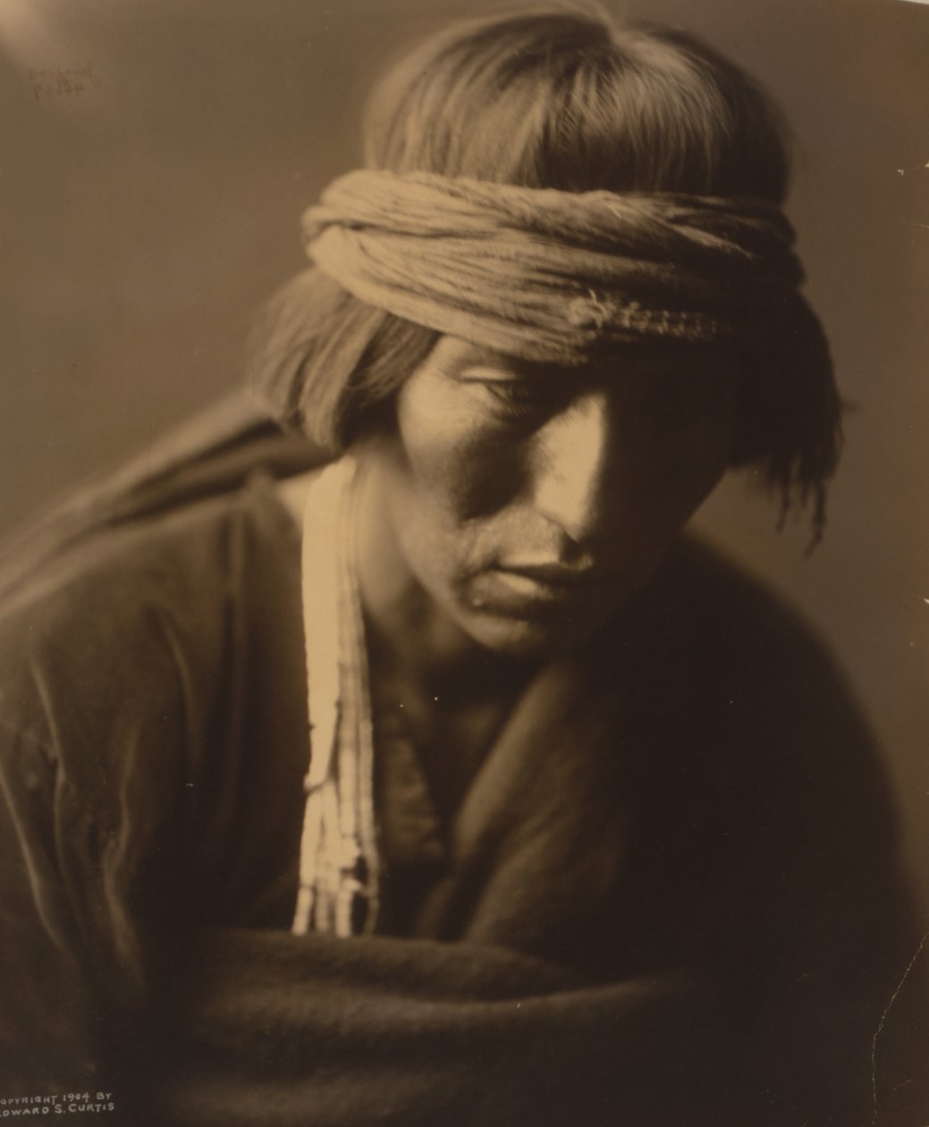 Hastobiga, szaman z Navaho, 1904 (zdjęcie) autorstwa Edward Sheriff Curtis